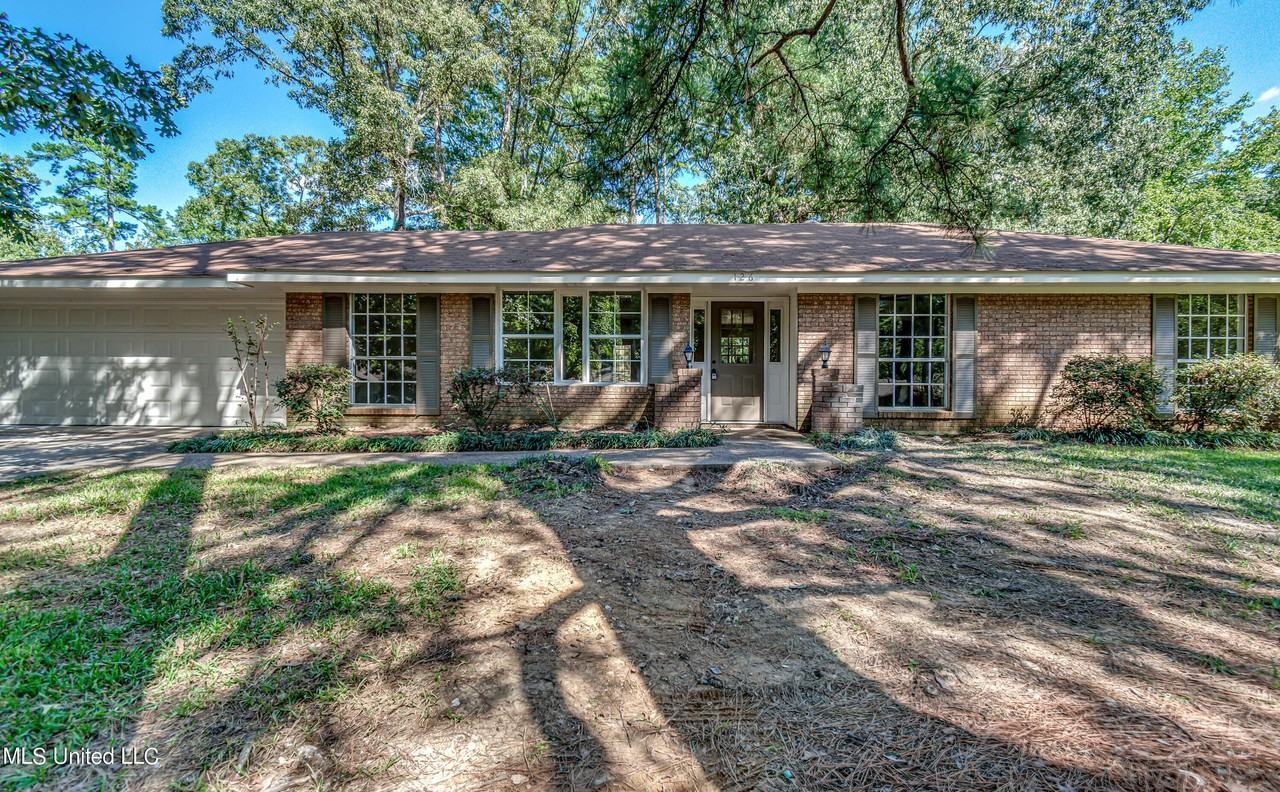126 Woodgate Dr - Photo 4 of 50
