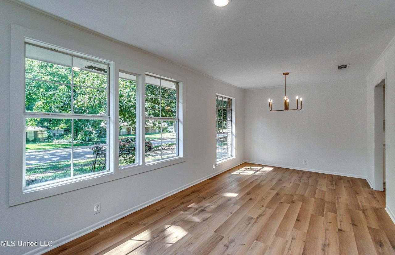 126 Woodgate Dr - Photo 6 of 50