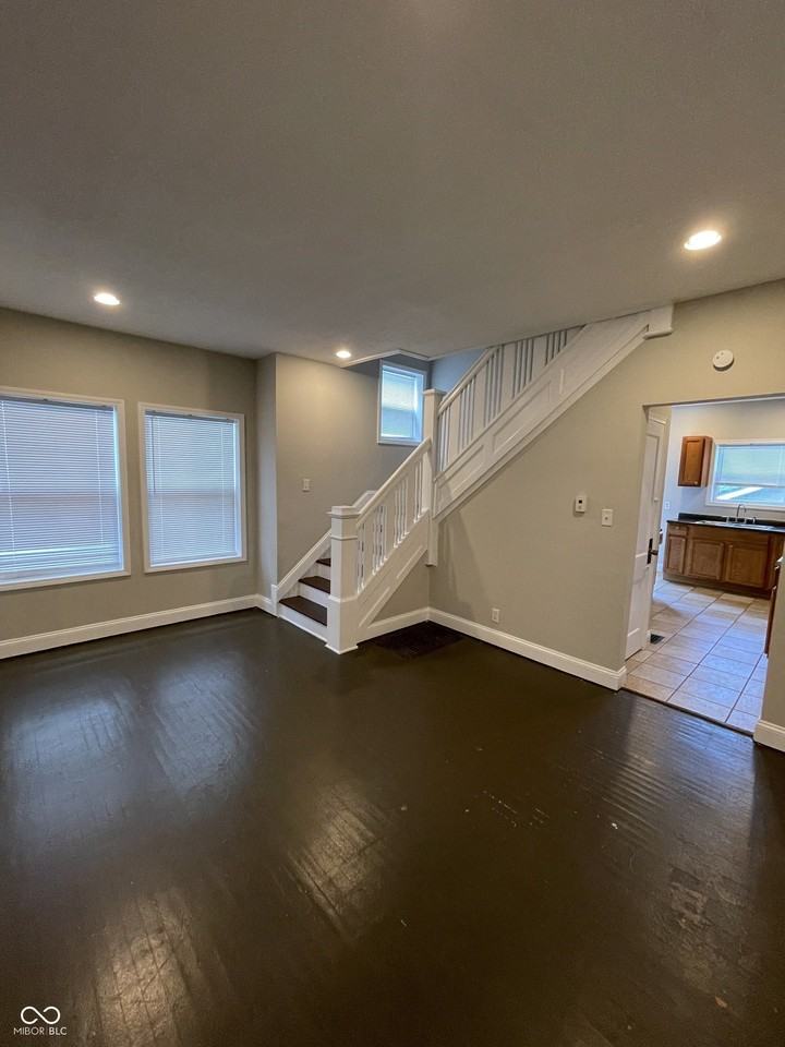 2934 N College Ave - Photo 4 of 16