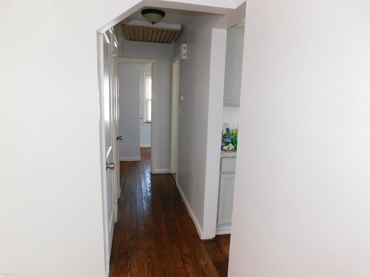 18705 Roscommon St - Photo 3 of 21