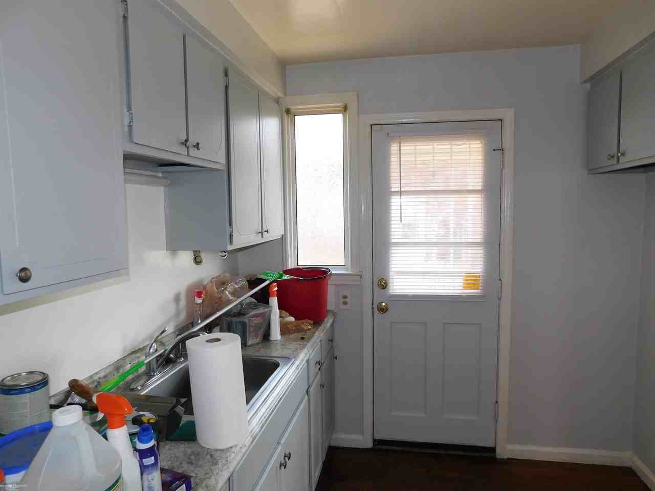 18705 Roscommon St - Photo 5 of 21