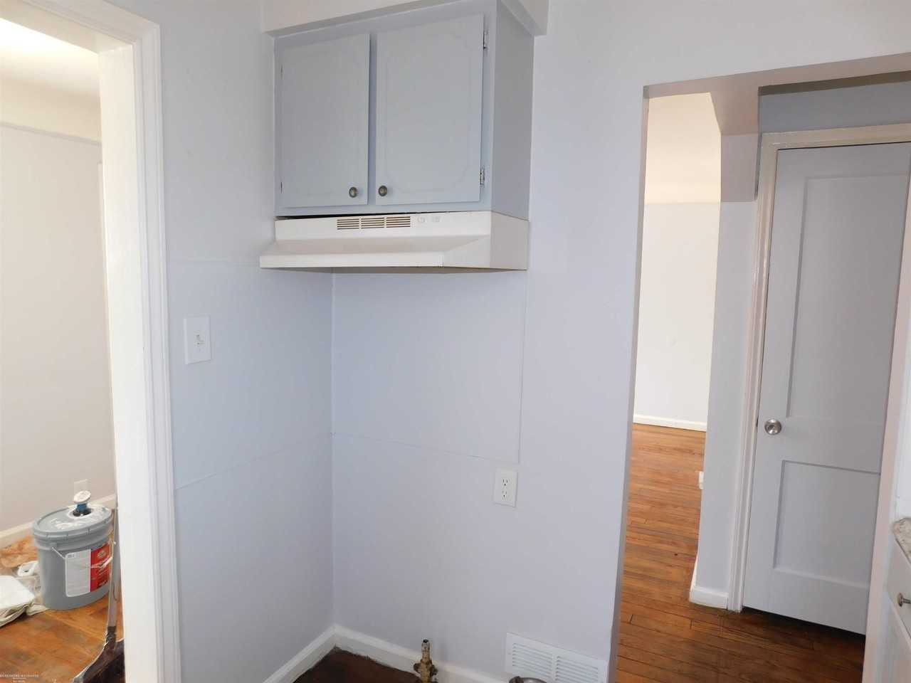 18705 Roscommon St - Photo 6 of 21