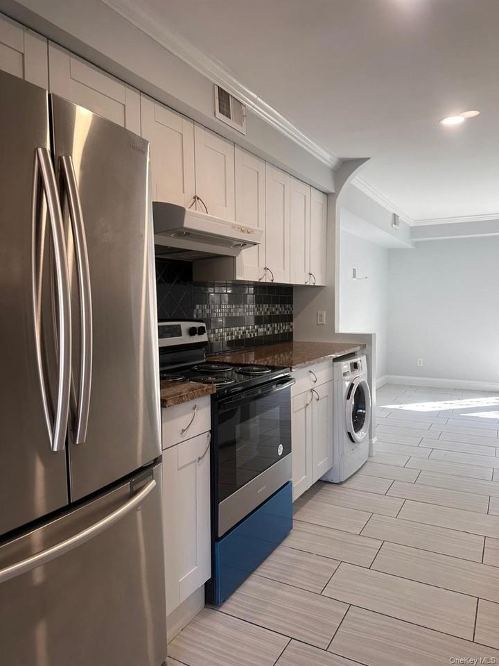 206 Hill Rise - Photo 2 of 11