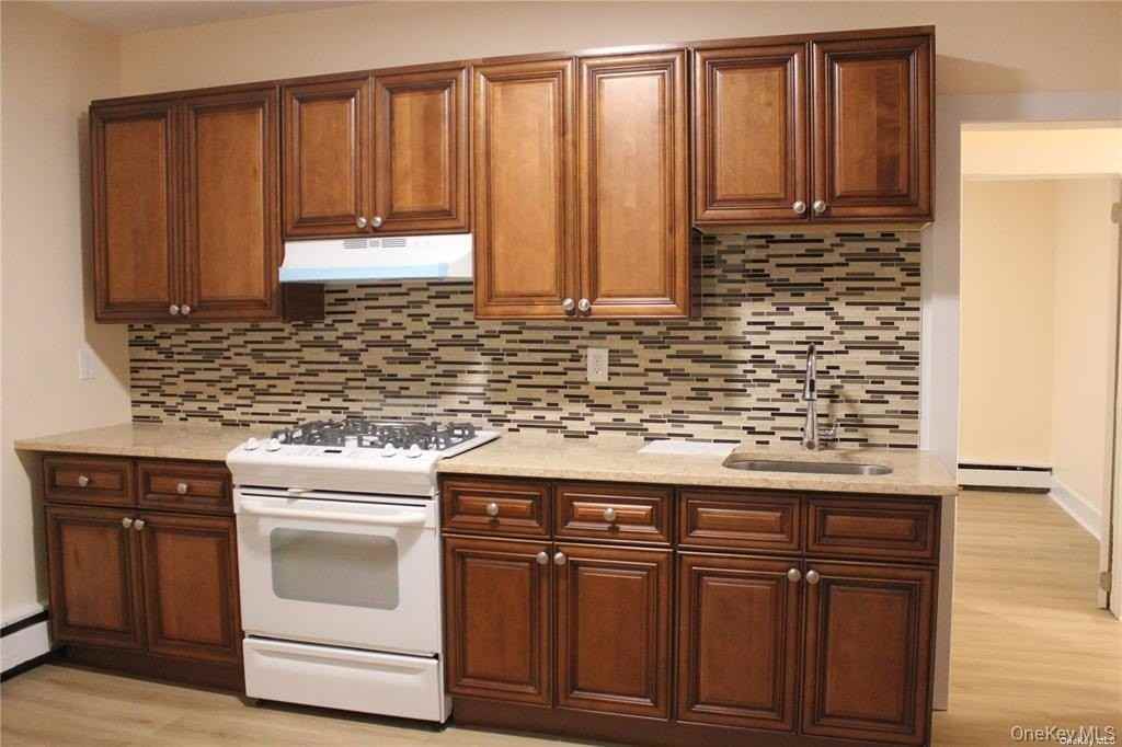 12 Jefferson Pl - Photo 2 of 12