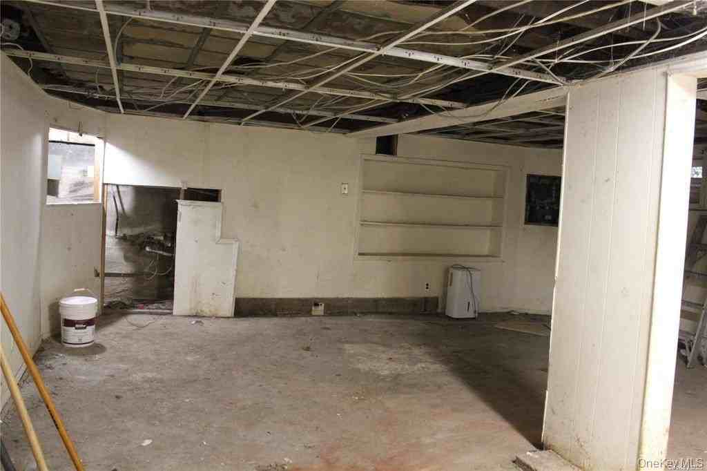 12 Jefferson Pl - Photo 5 of 12