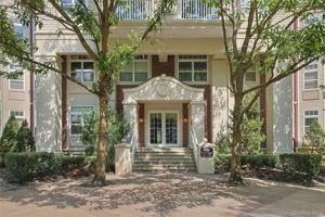 featured image of 3216 Leeward Dr