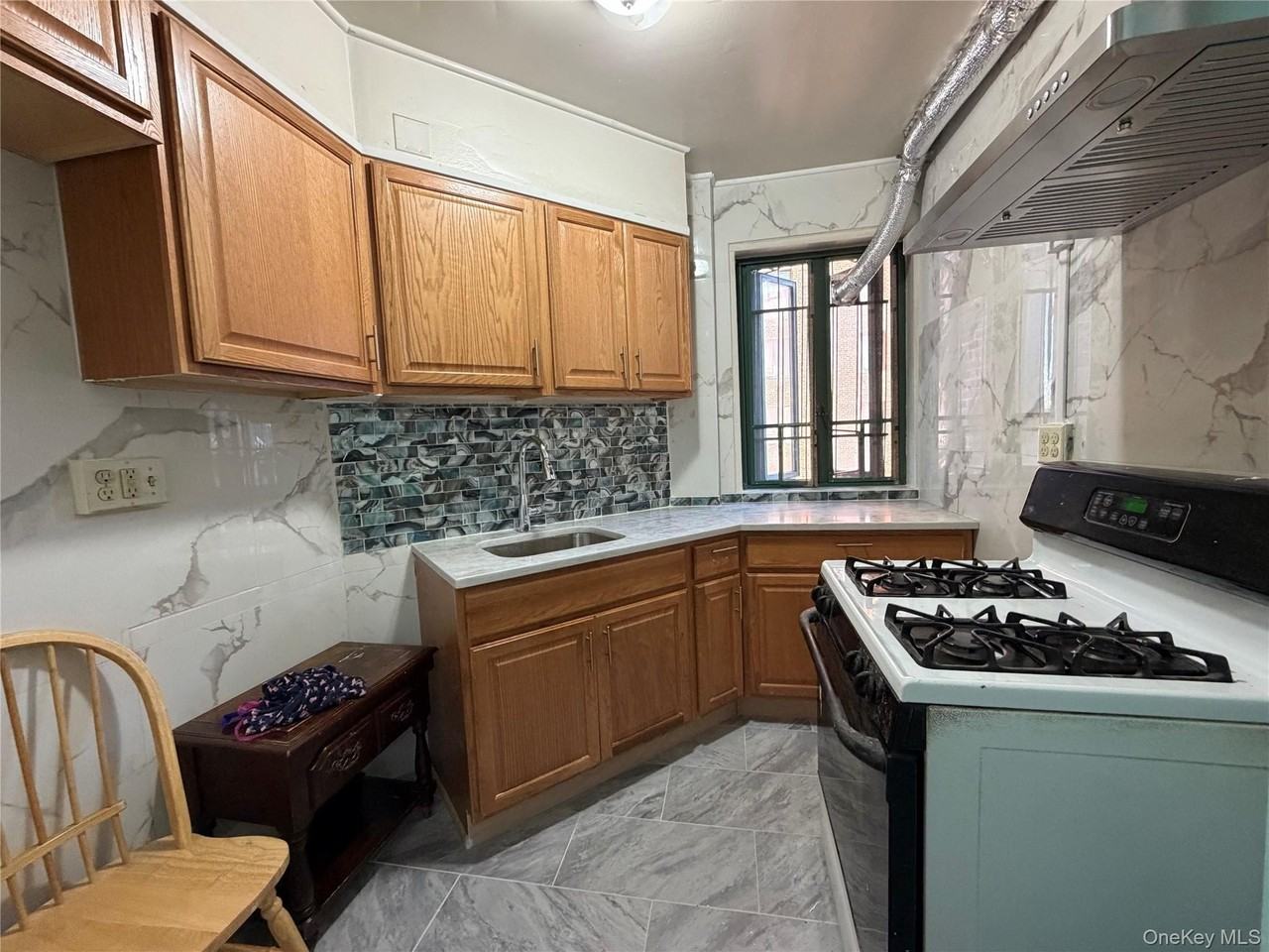 1514 Unionport Rd #4A - Photo 2 of 11