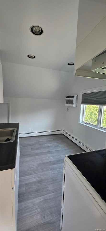 114 Fourth Ave #3 - Photo 4 of 9