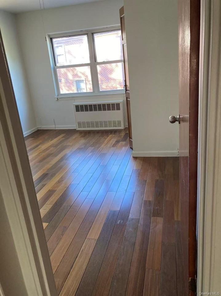 2028 Utopia Pkwy - Photo 5 of 12