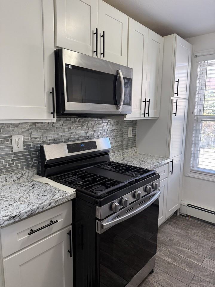 291 5th St #1 - Photo 5 of 13