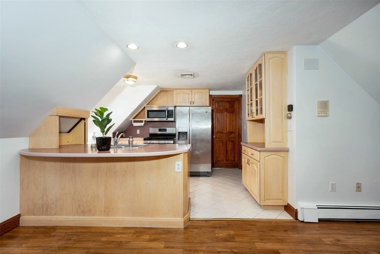 124 Gardiner Rd #2 - Photo 4 of 21
