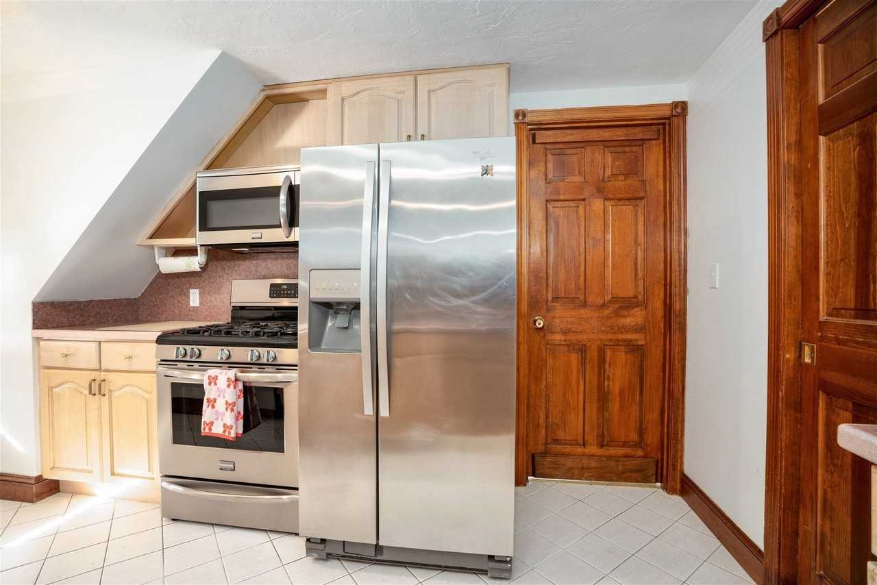 124 Gardiner Rd #2 - Photo 7 of 21