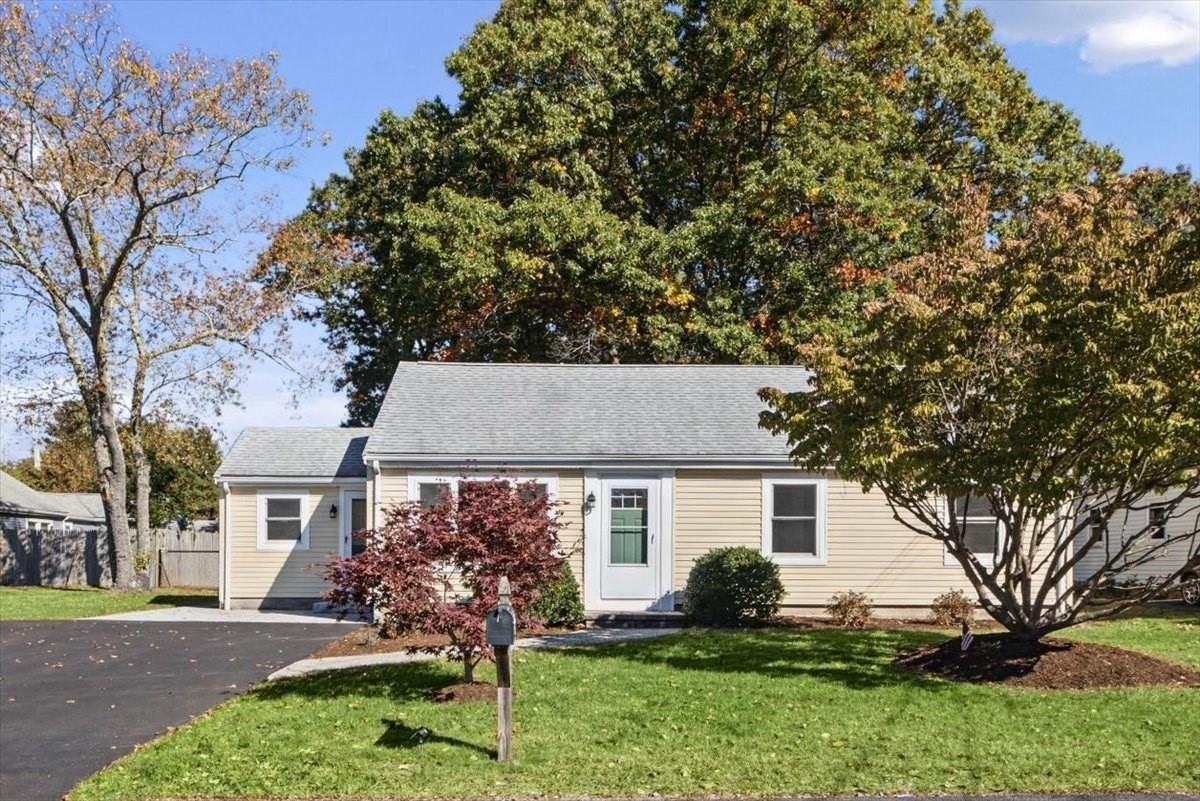 13 Oakdale Rd - Photo 2 of 28