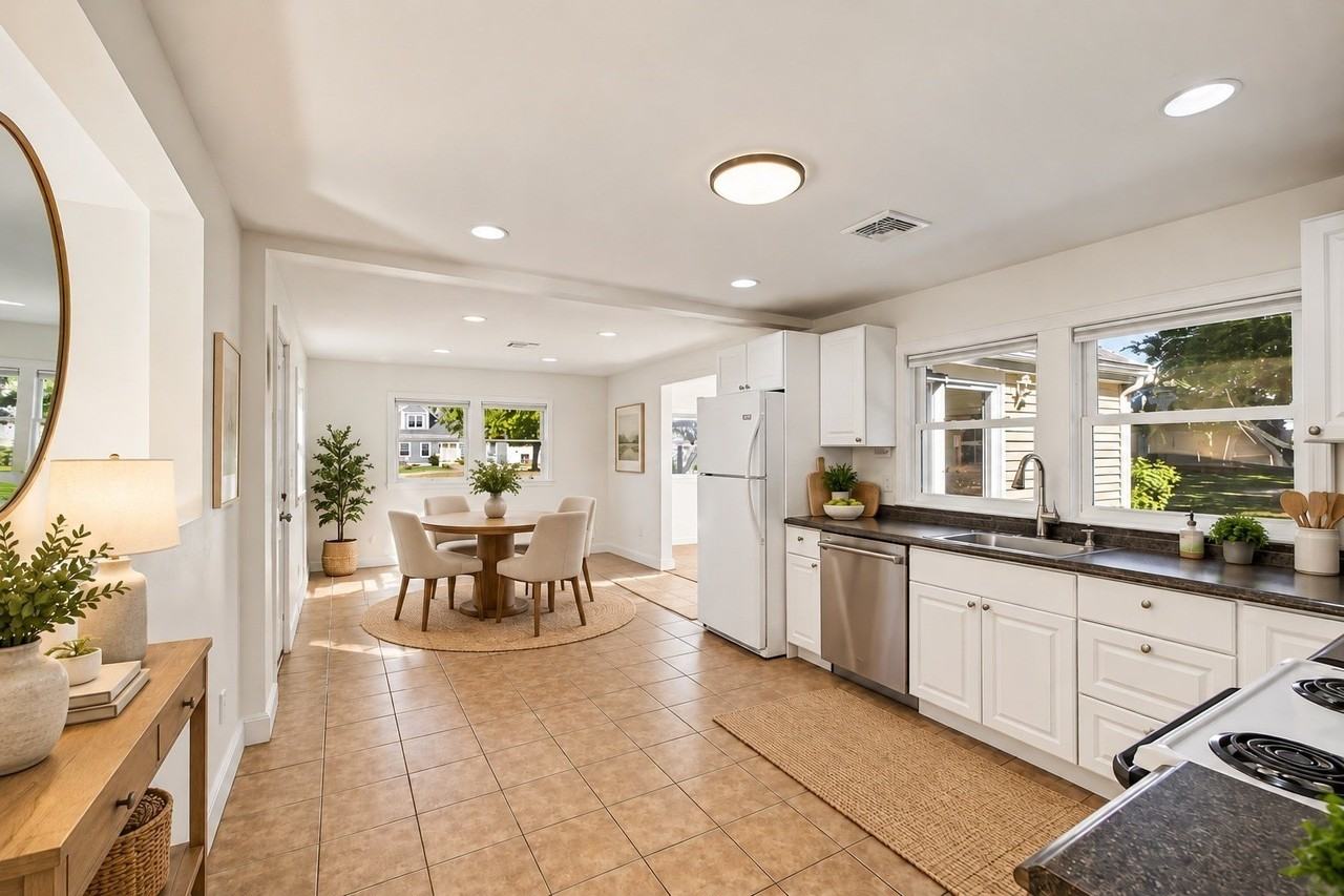 13 Oakdale Rd - Photo 7 of 28