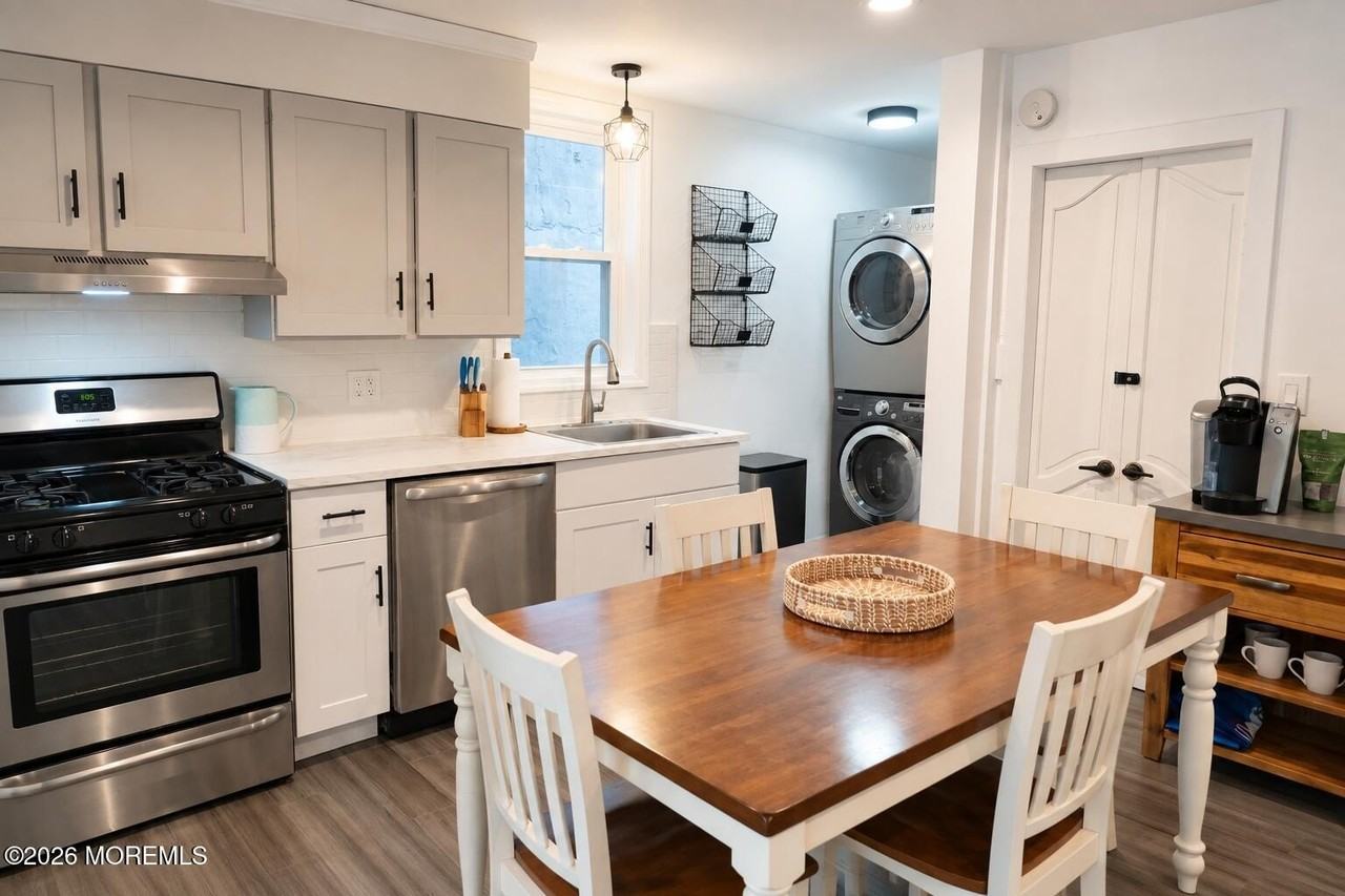 707 5th Ave - Photo 6 of 13