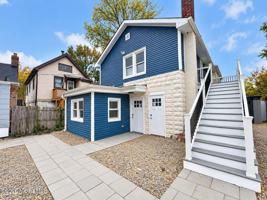featured image of 71 Oak St #R