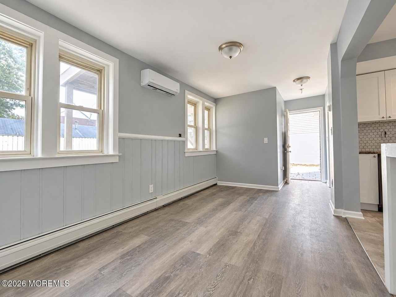 71 Oak St #R - Photo 5 of 9