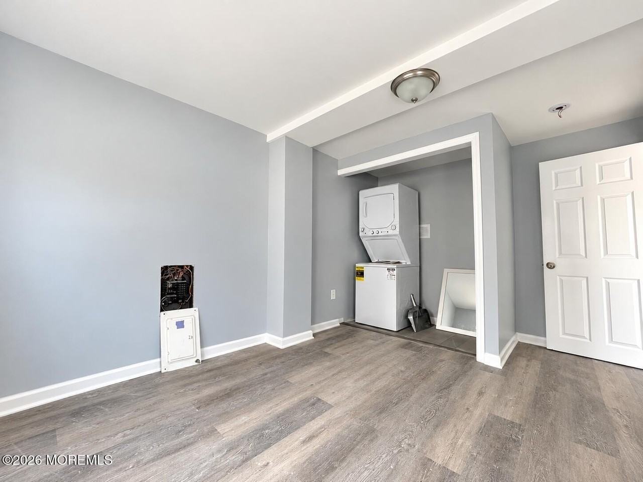 71 Oak St #R - Photo 7 of 9