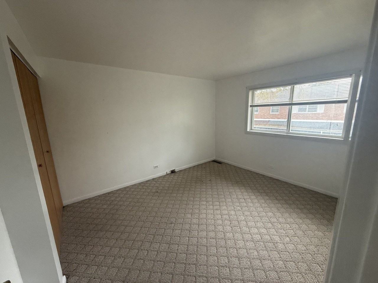7979 N Nordica Ave - Photo 4 of 15