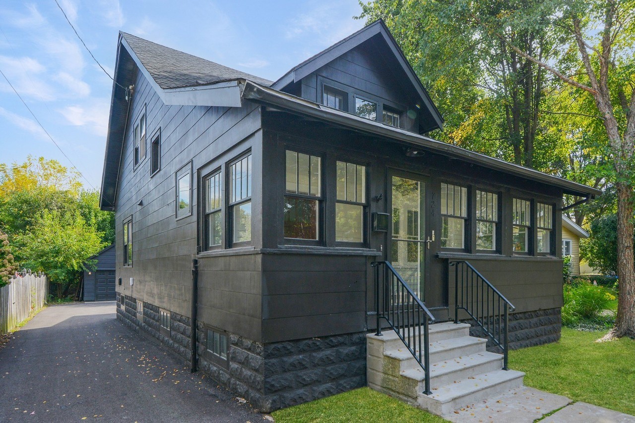 724 S 5th St - Photo 2 of 35