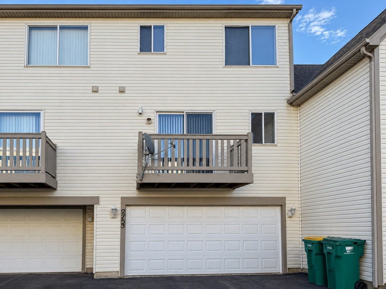 2753 Canyon Dr #N - Photo 2 of 14