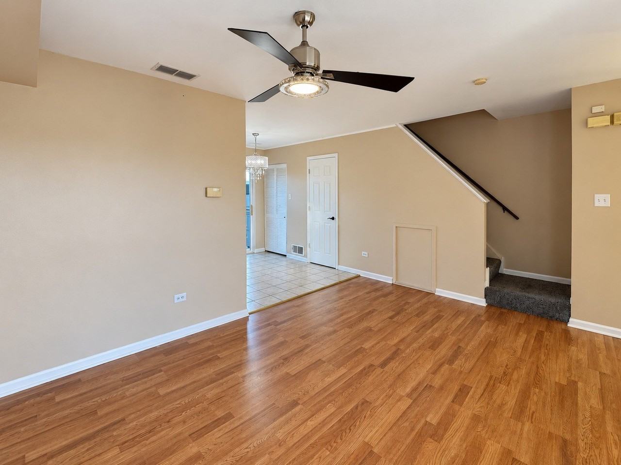 2753 Canyon Dr #N - Photo 4 of 14