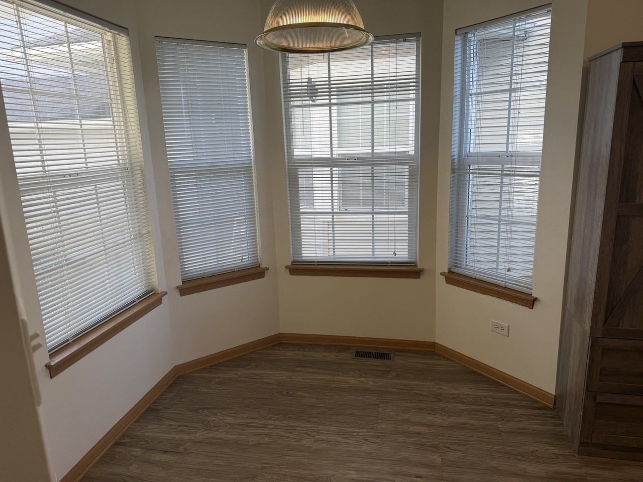 506 Le Moyne Ave #506 - Photo 2 of 6
