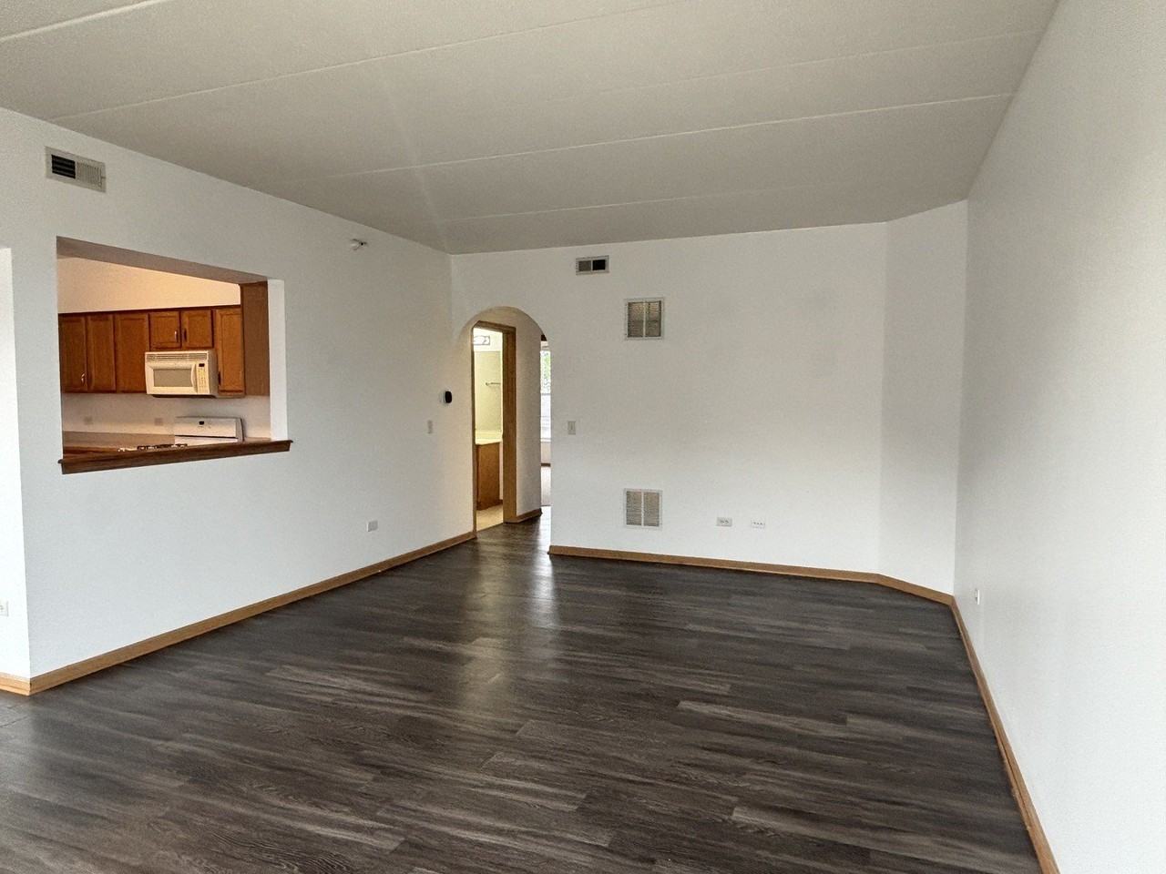 16600 Liberty Cir #2S - Photo 3 of 19