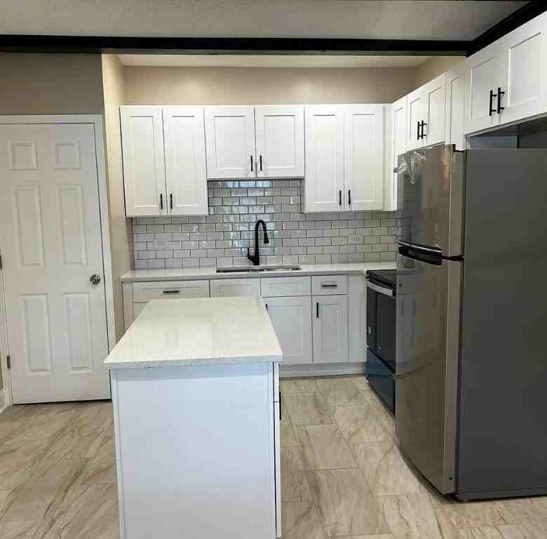 10102 Main St #1B - Photo 3 of 5