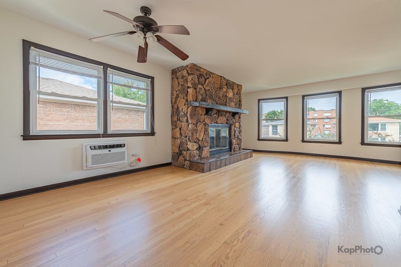 8503 W Berwyn Ave #2 - Photo 4 of 29