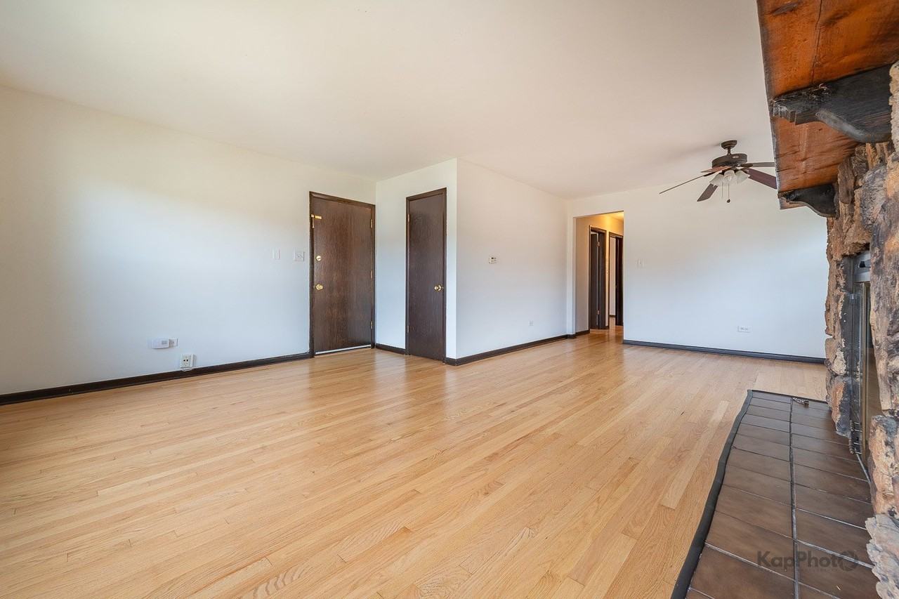 8503 W Berwyn Ave #2 - Photo 6 of 29