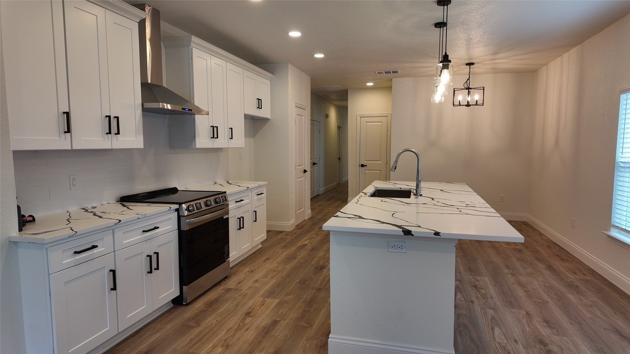 5407 Terry St - Photo 3 of 13