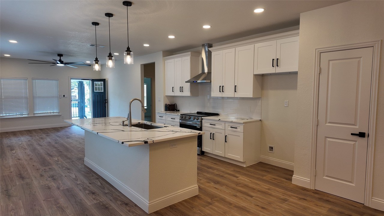 5407 Terry St - Photo 4 of 13