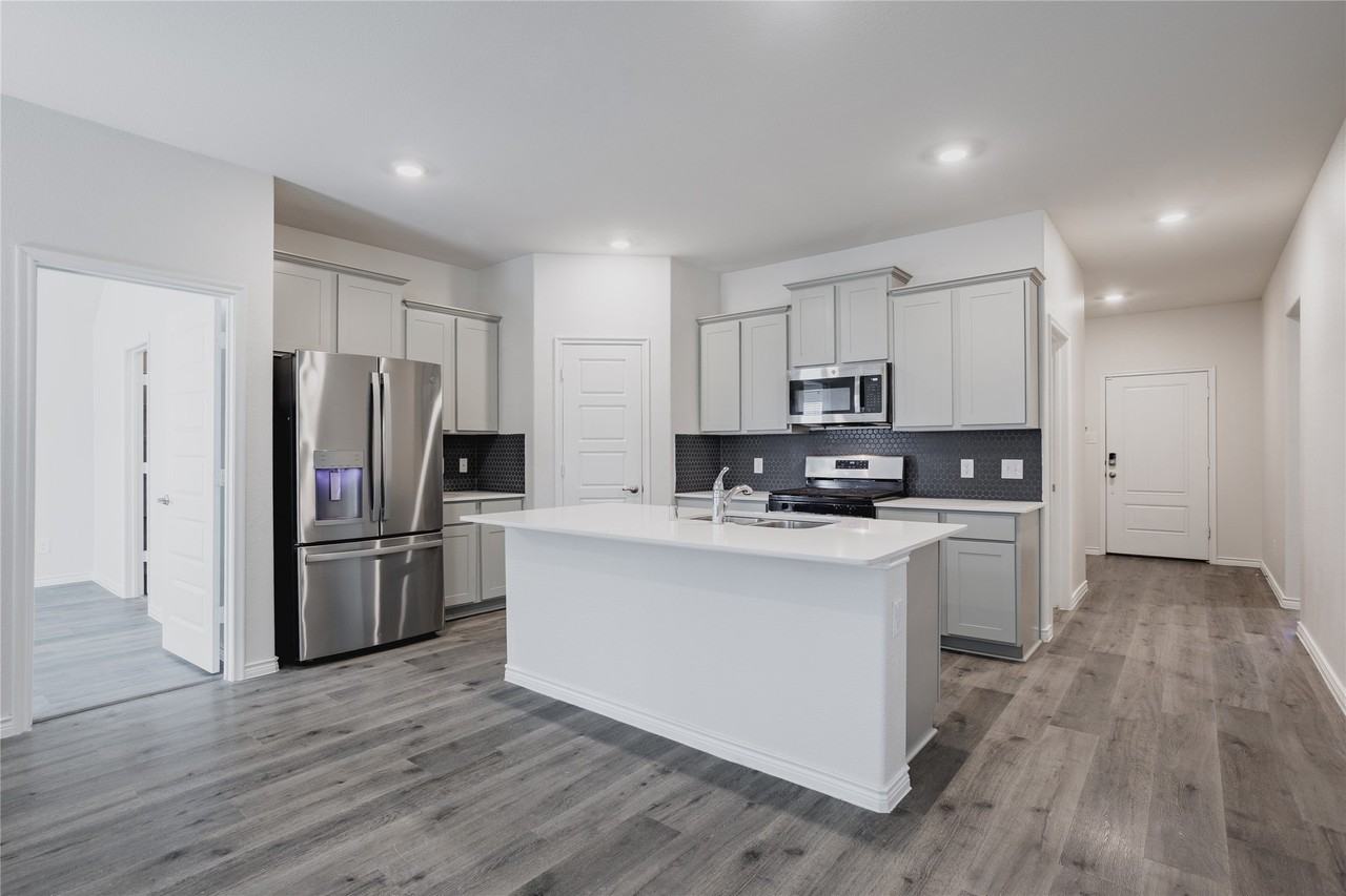 610 Overlook Pt - Photo 4 of 21