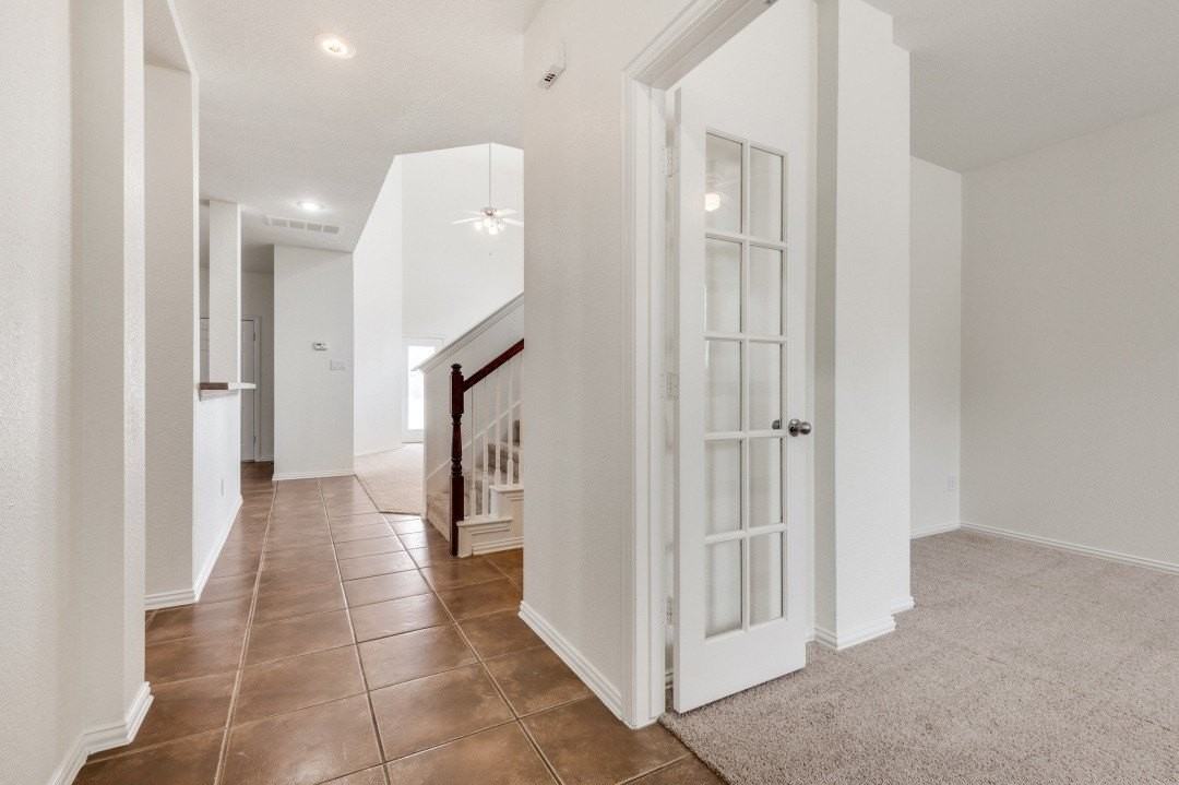 10256 Franklin Dr - Photo 4 of 26