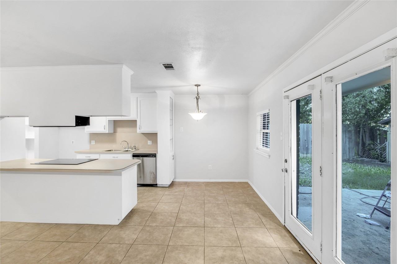 1714 Granada Dr - Photo 6 of 28
