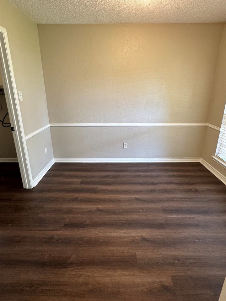 3004 Beverly Dr - Photo 4 of 26