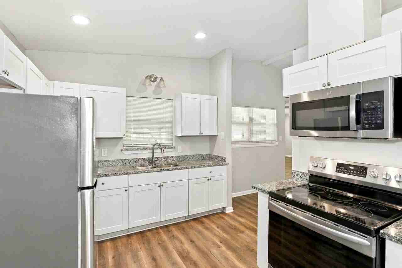 13316 Flagstone Ln - Photo 4 of 16