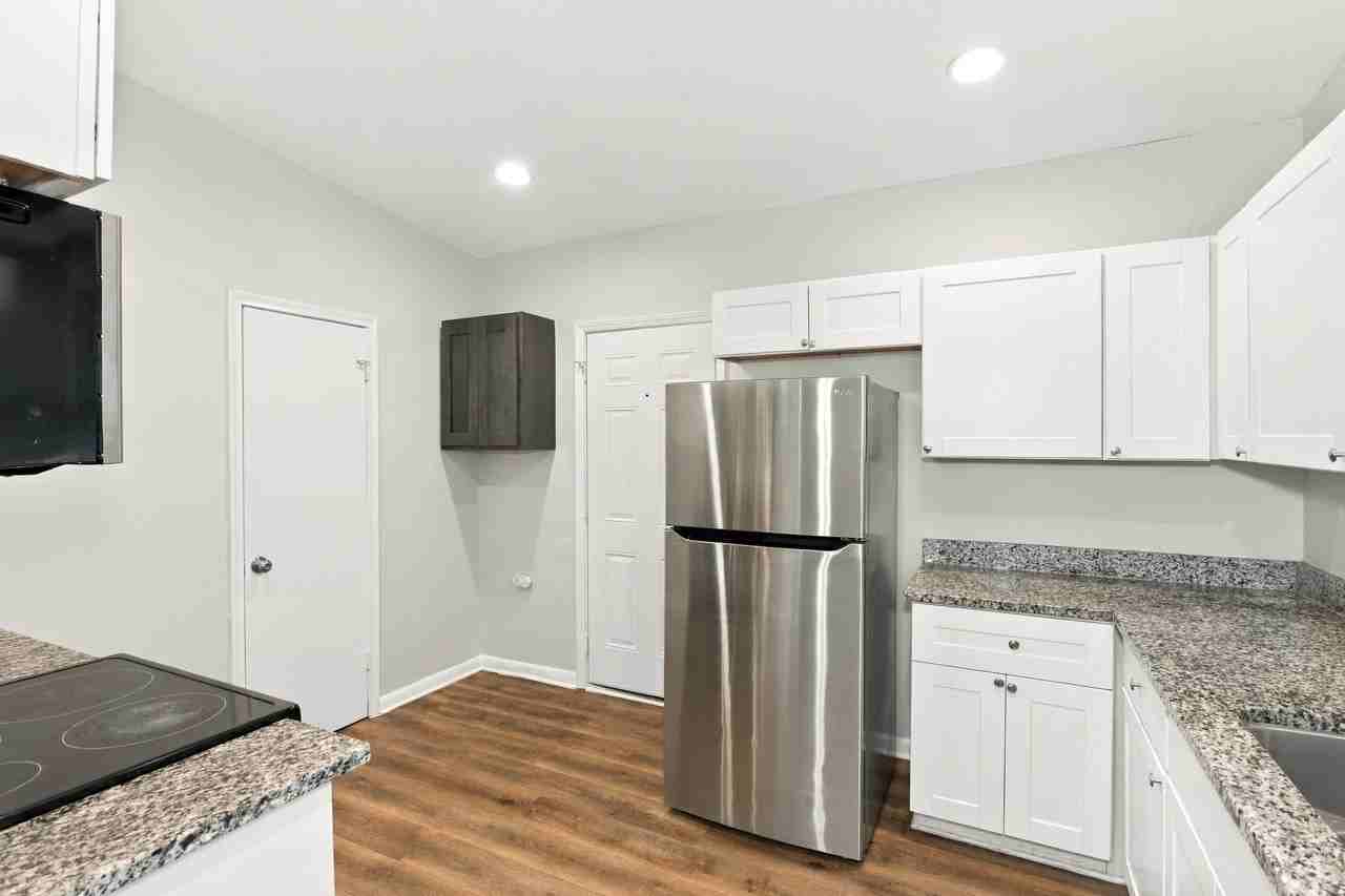 13316 Flagstone Ln - Photo 6 of 16