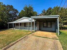 1011 Park Dr - Photo 1 of 1