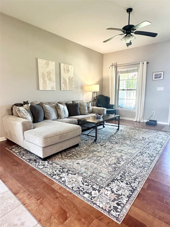 1134 Eli Connor Dr - Photo 2 of 13