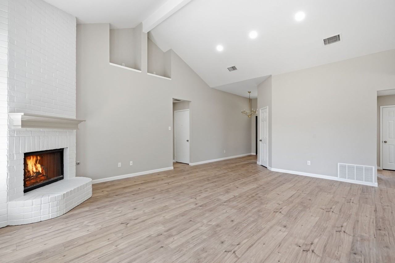 902 Santa Cruz Dr - Photo 7 of 31