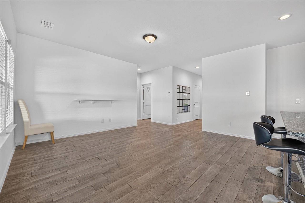 9745 Mint Hill Dr - Photo 7 of 24