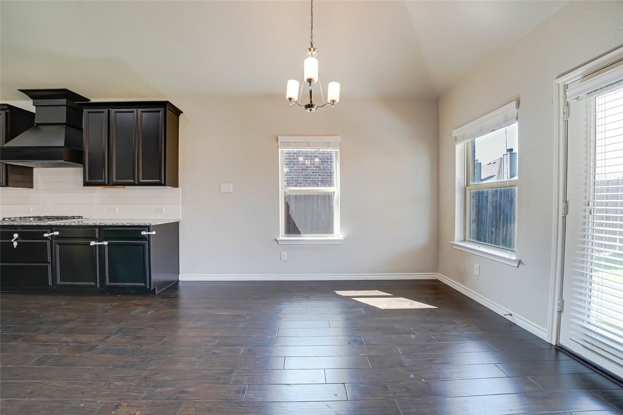 945 Lake Cypress Ln - Photo 4 of 23