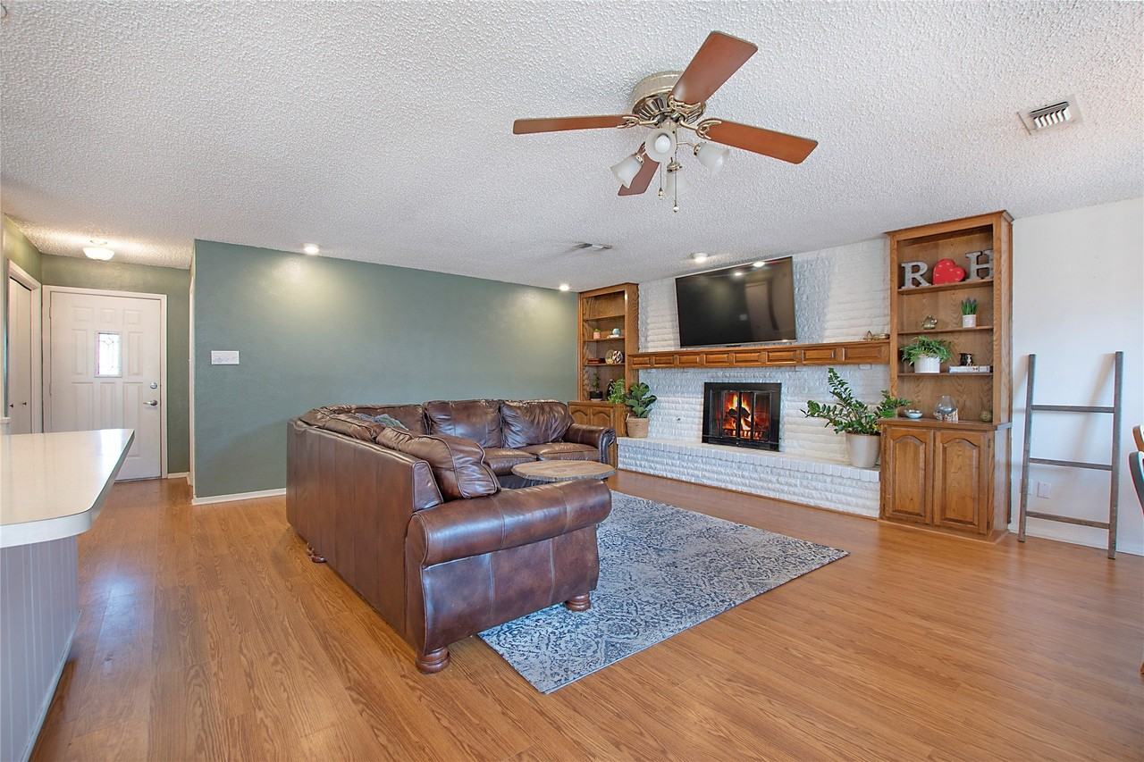 2507 Jewell Dr - Photo 6 of 28