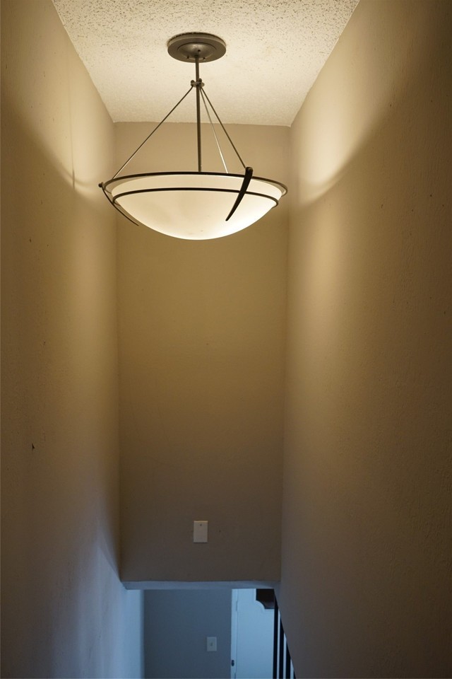 2417 S Graham Dr - Photo 6 of 11