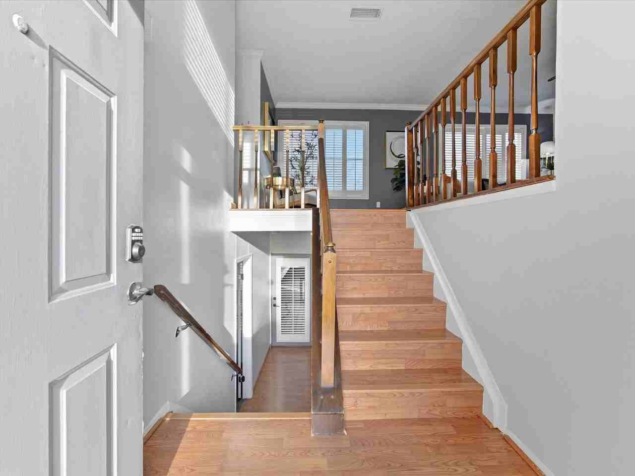 5324 Peterson Ct - Photo 5 of 39