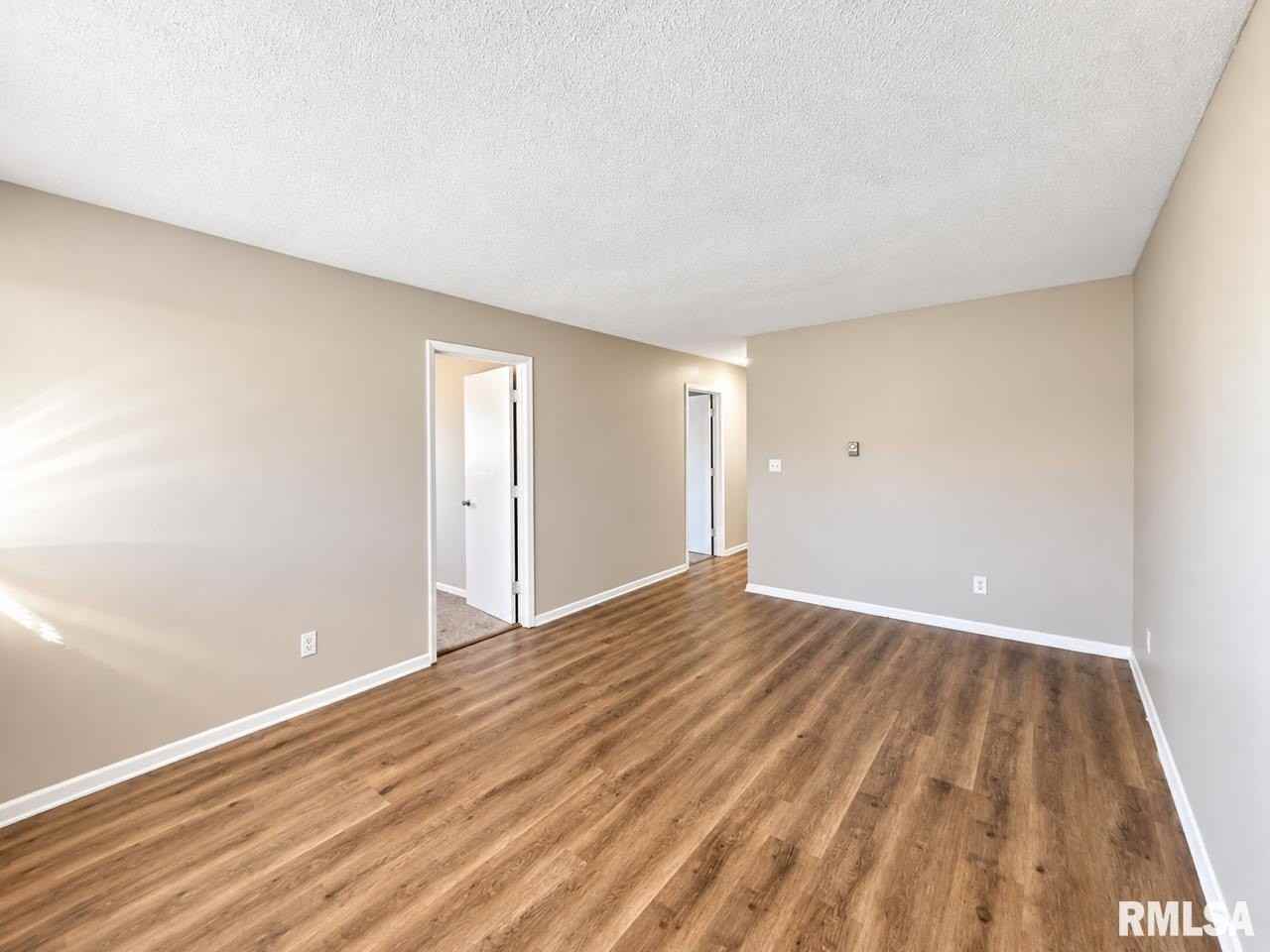 15804 N 3rd St #8 - Photo 5 of 11