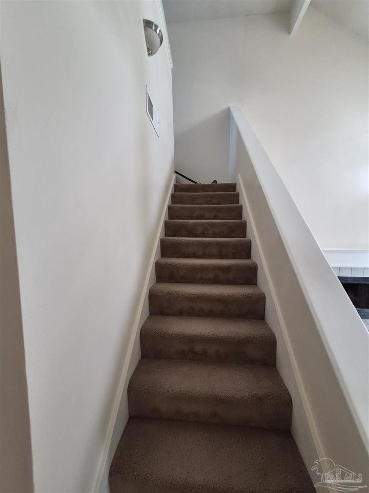 7028 Weatherwood Dr - Photo 4 of 13