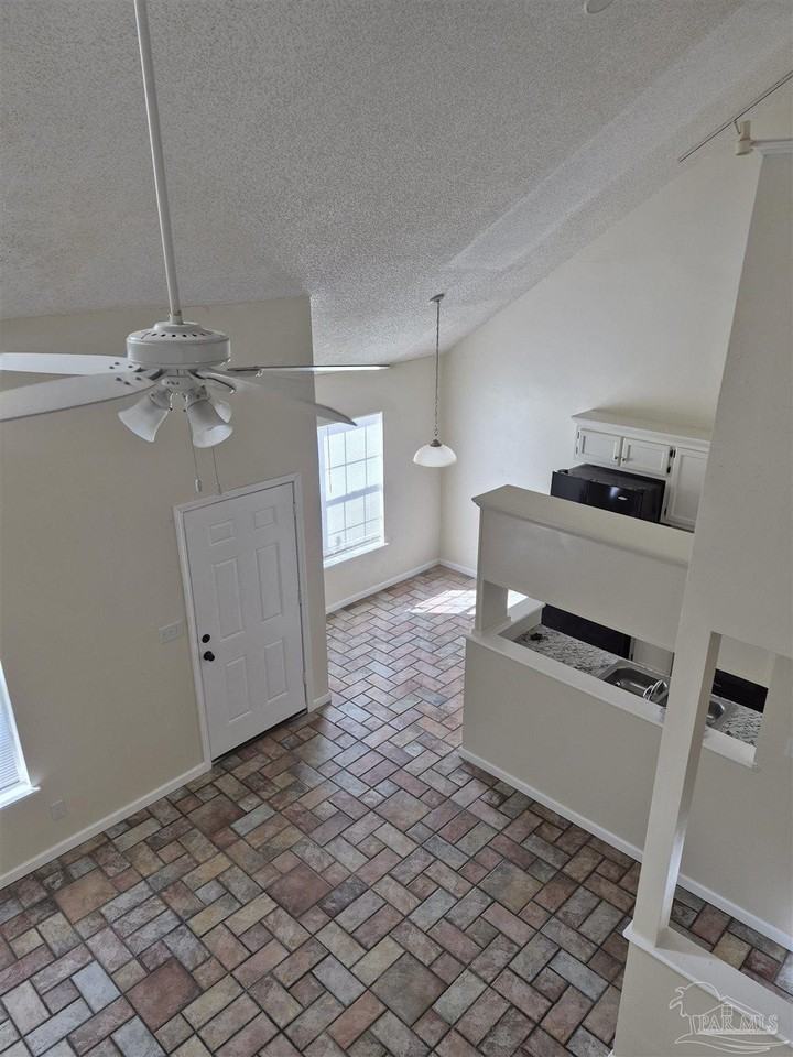 7028 Weatherwood Dr - Photo 5 of 13